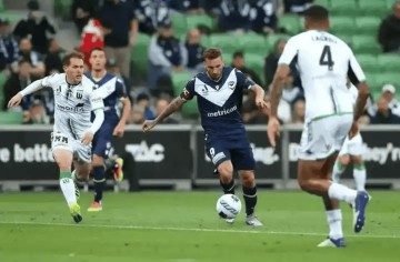 特鲁瓦VS朗斯 法乙榜首守主场,法甲劲旅冲连胜